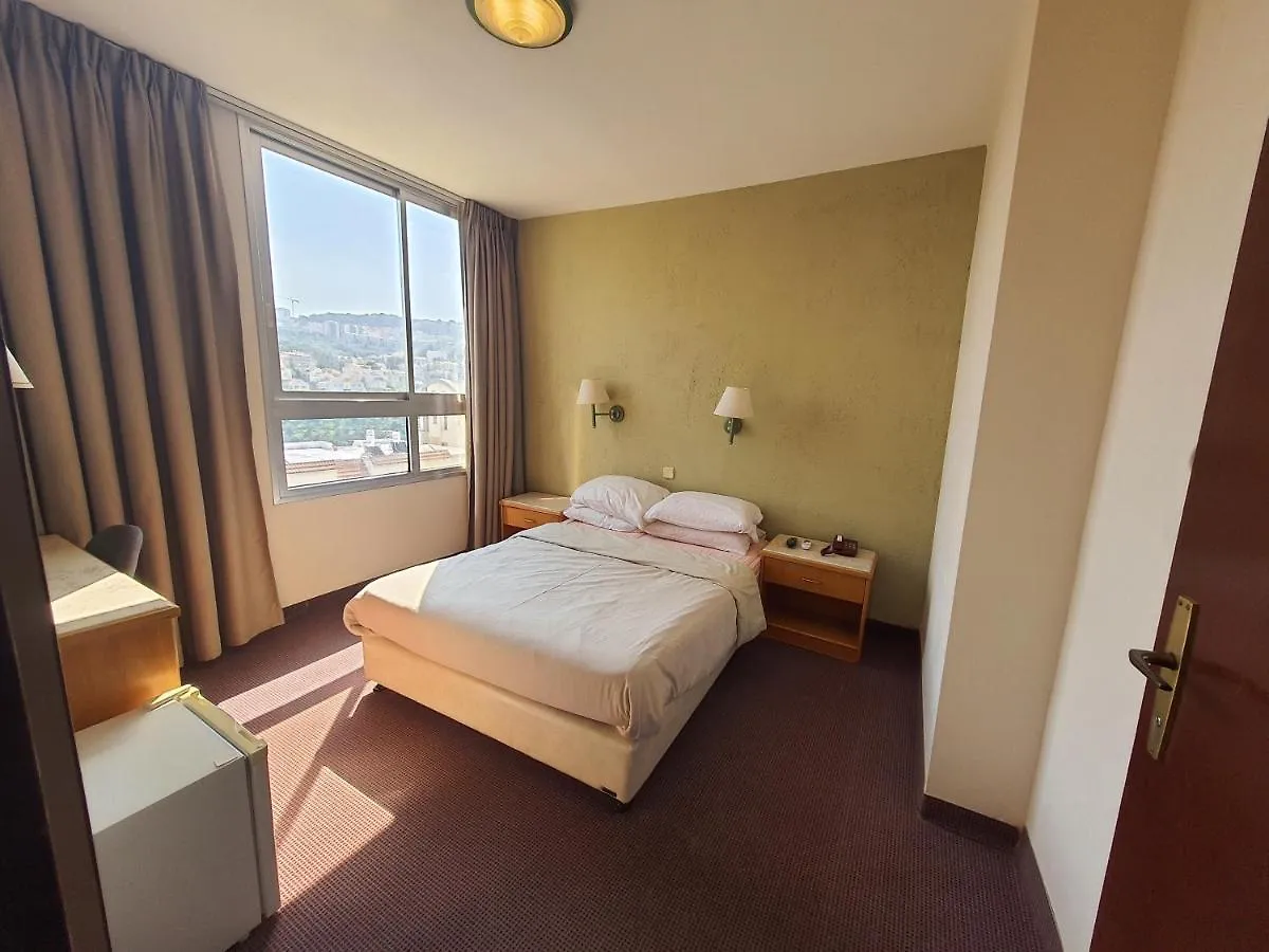 Marom Hotel Haifa 3*,